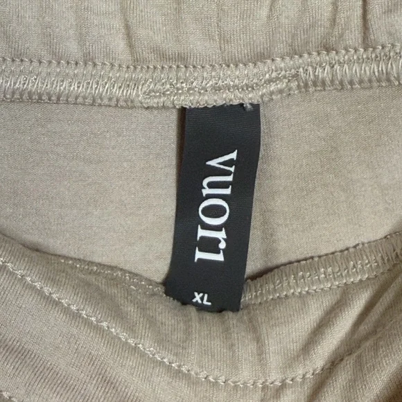 Vuori Halo Essential Wideleg Women's DreamKnit Pants in Ecru Heather - Picture 6 of 7